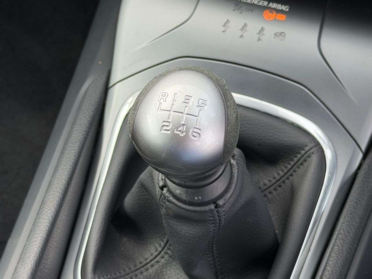 2015 TOYOTA AVENSIS 2015 TOYOTA AVENSIS