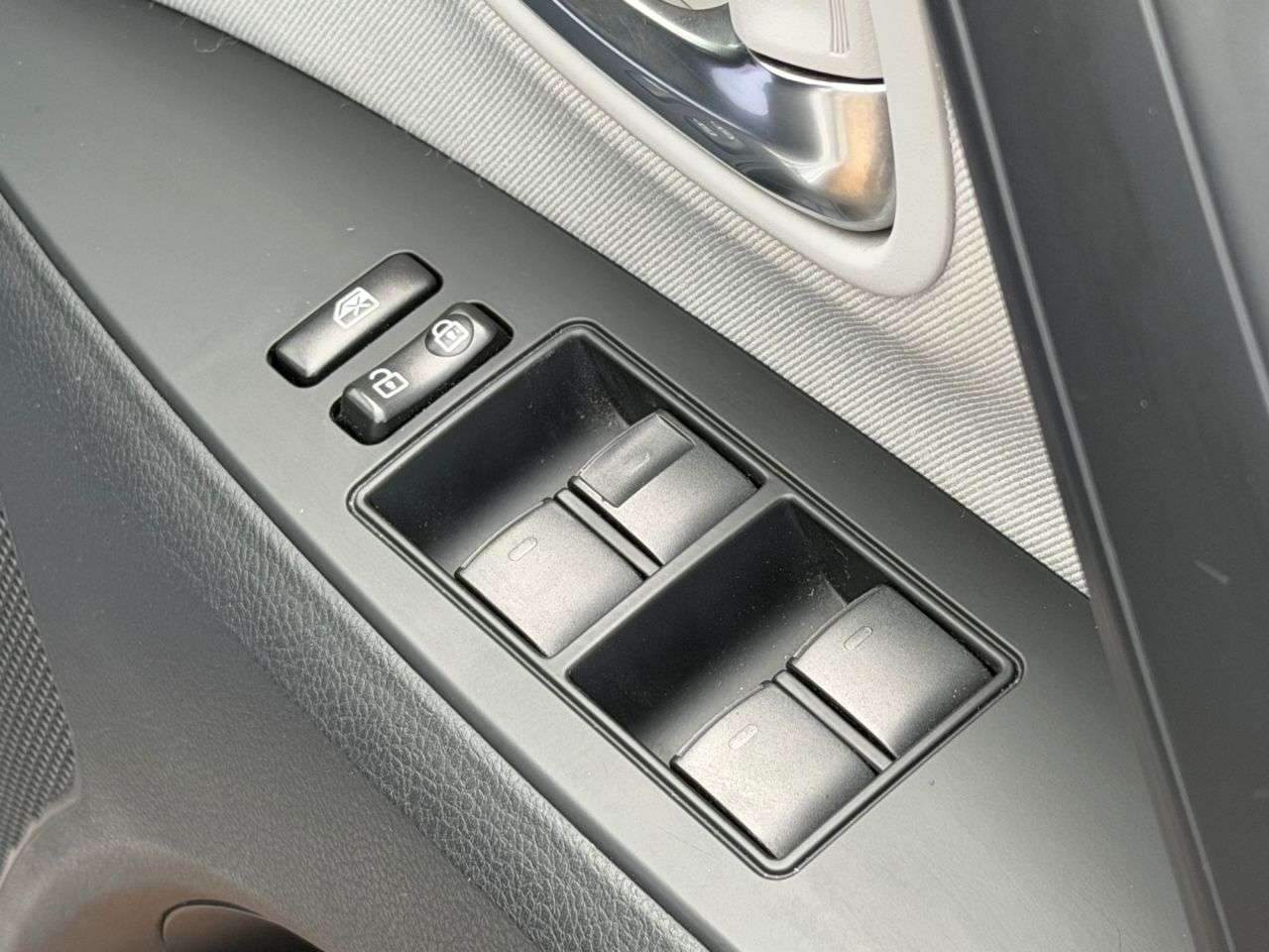 2015 TOYOTA AVENSIS 2015 TOYOTA AVENSIS