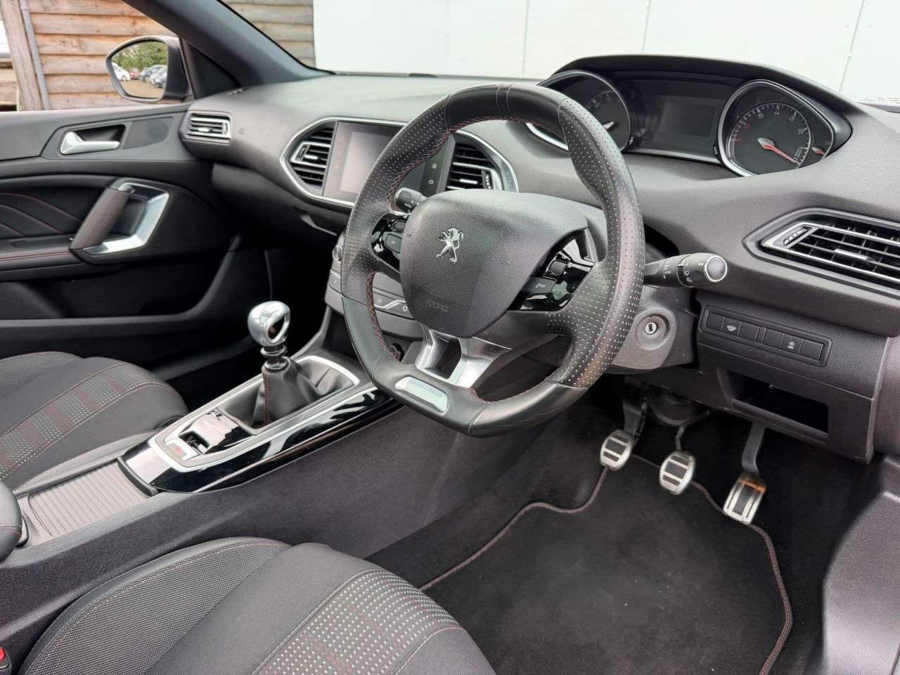 2017 PEUGEOT 308 2017 PEUGEOT 308