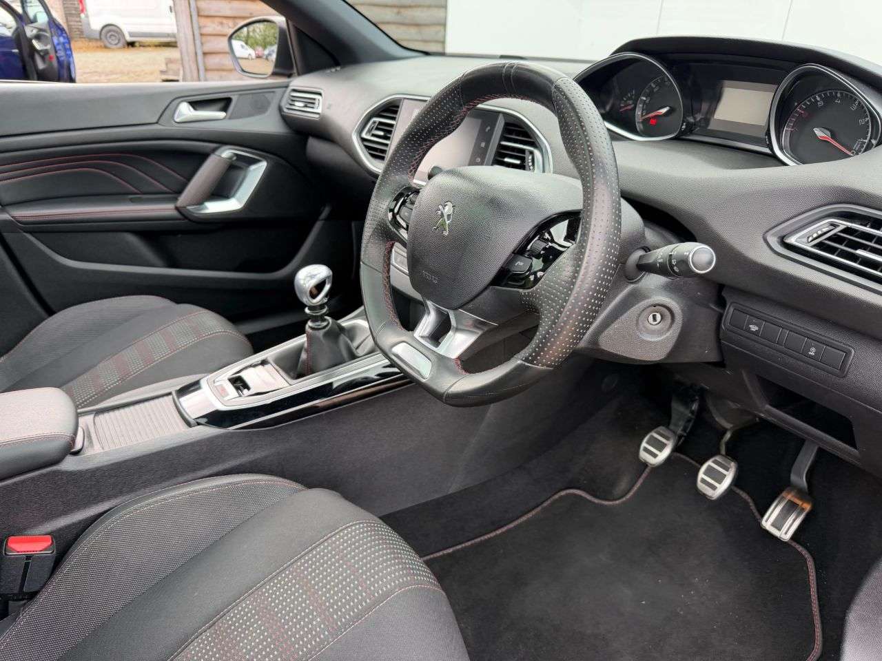 2017 PEUGEOT 308 2017 PEUGEOT 308