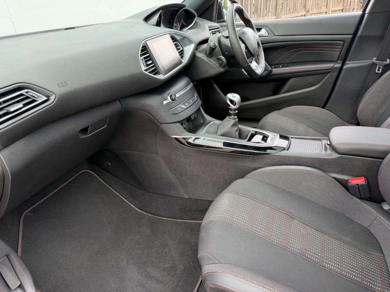 2017 PEUGEOT 308 2017 PEUGEOT 308