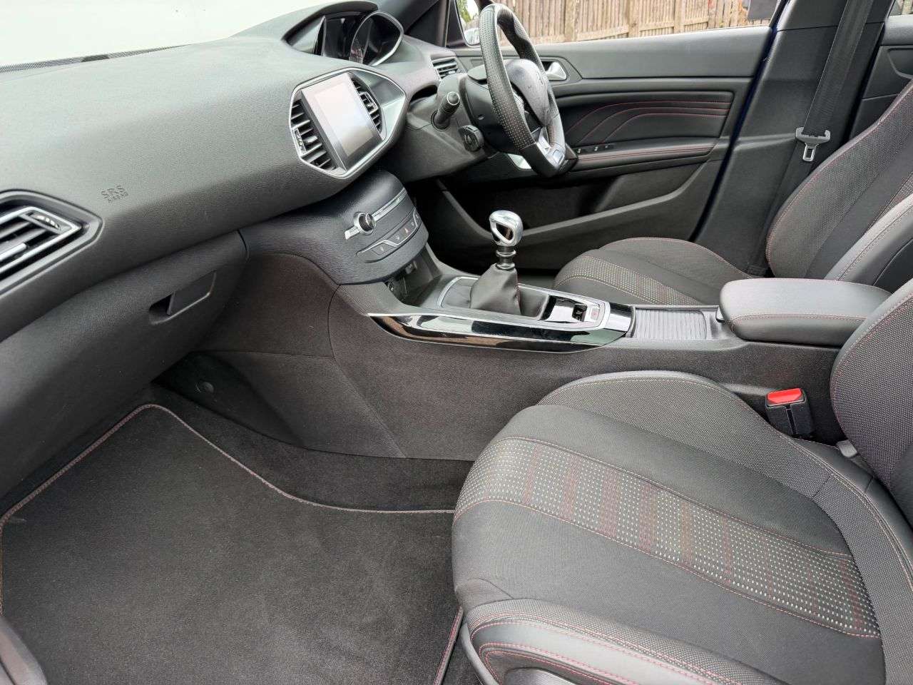2017 PEUGEOT 308 2017 PEUGEOT 308
