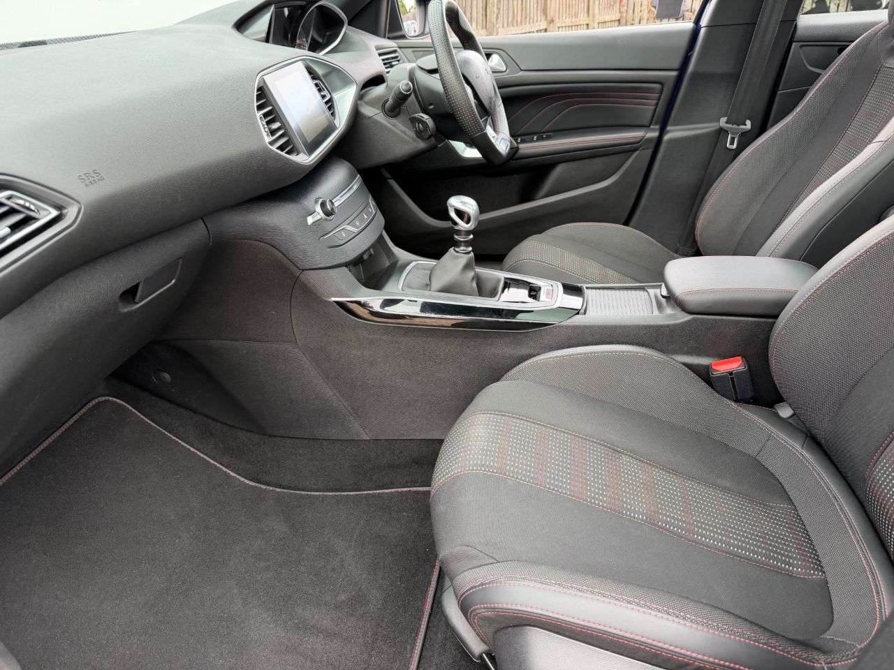 2017 PEUGEOT 308 2017 PEUGEOT 308