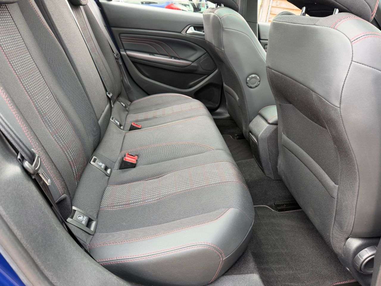 2017 PEUGEOT 308 2017 PEUGEOT 308