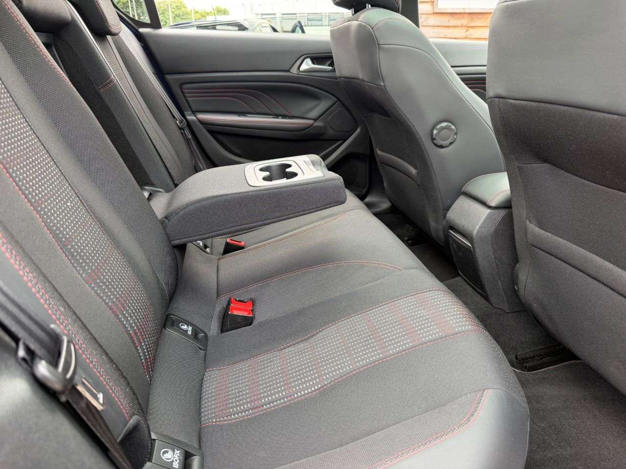 2017 PEUGEOT 308 2017 PEUGEOT 308