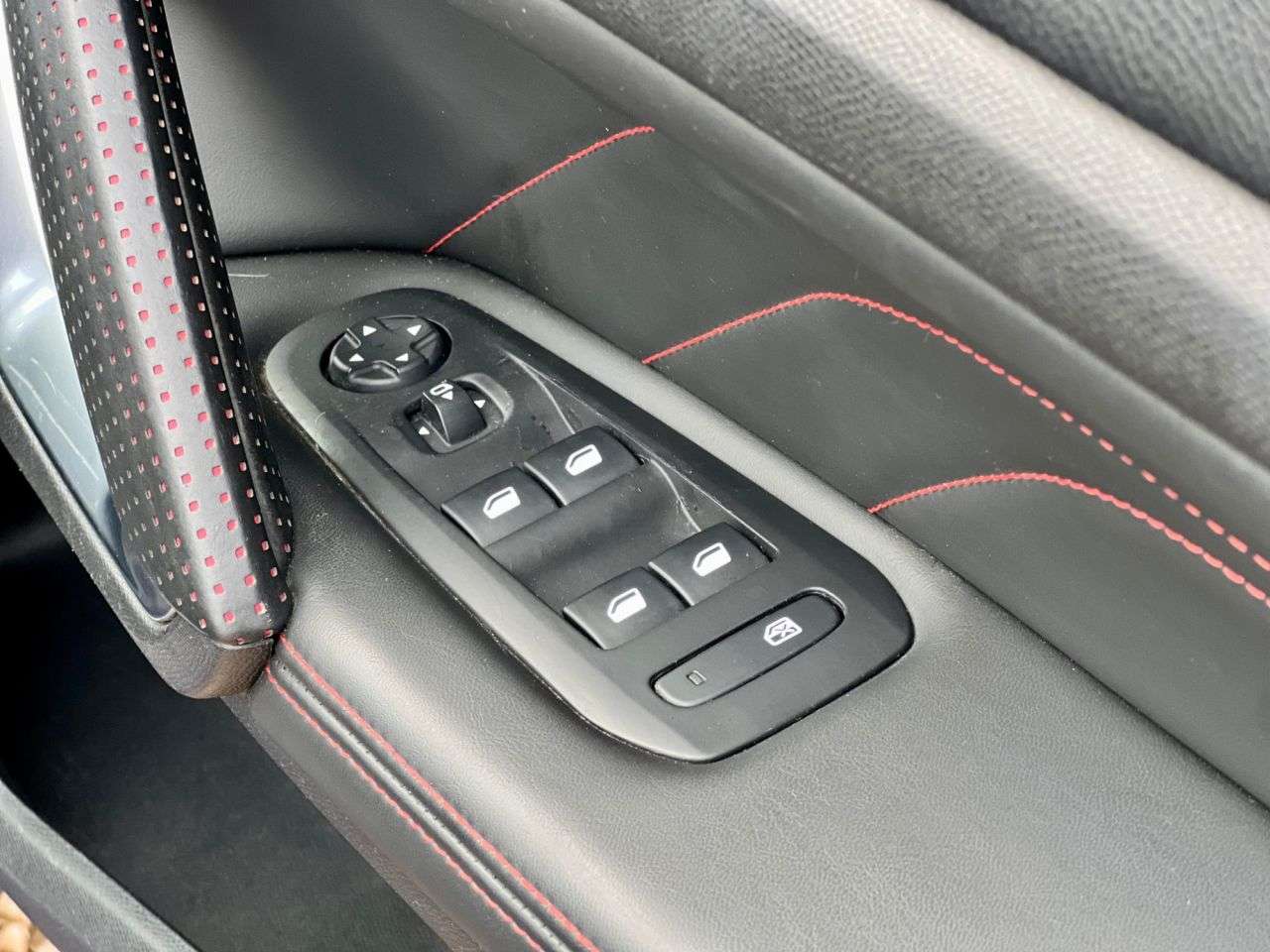 2017 PEUGEOT 308 2017 PEUGEOT 308