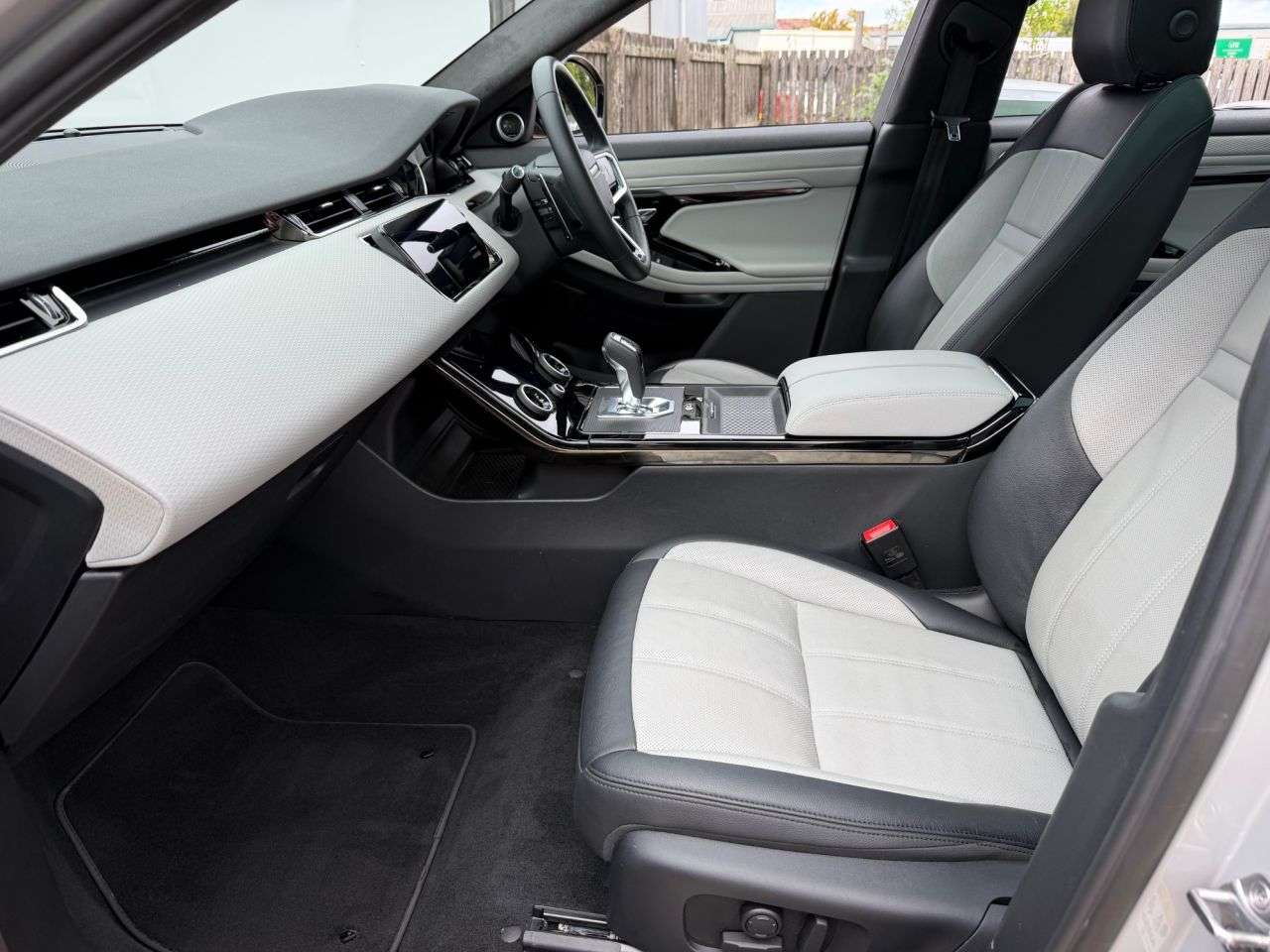 2022 LAND ROVER RANGE ROVER EVOQUE 2022 LAND ROVER RANGE ROVER EVOQUE