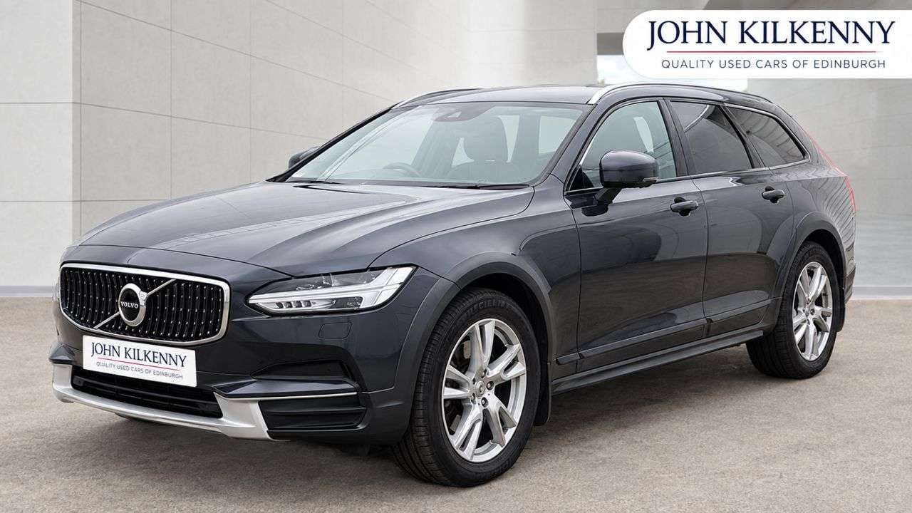 A 2017 VOLVO V90 CROSS COUNTRY 2.0 D5 PowerPulse Pro Estate 5dr Diesel Auto AWD Euro 6 (s/s) (235 ps) A 2017 VOLVO V90 CROSS COUNTRY 2.0 D5 PowerPulse Pro Estate 5dr Diesel Auto AWD Euro 6 (s/s) (235 ps)