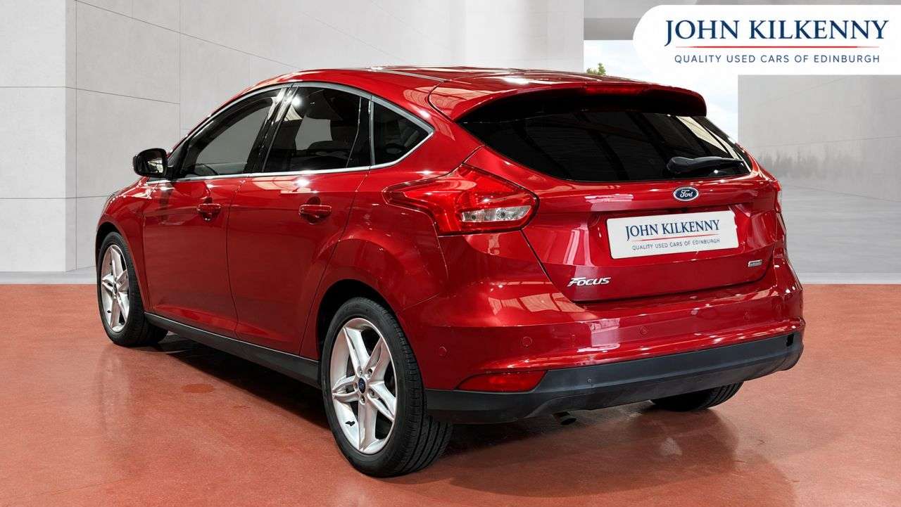 A 2017 FORD FOCUS 1.0T EcoBoost Titanium Hatchback 5dr Petrol Manual Euro 6 (s/s) (125 ps) A 2017 FORD FOCUS 1.0T EcoBoost Titanium Hatchback 5dr Petrol Manual Euro 6 (s/s) (125 ps)