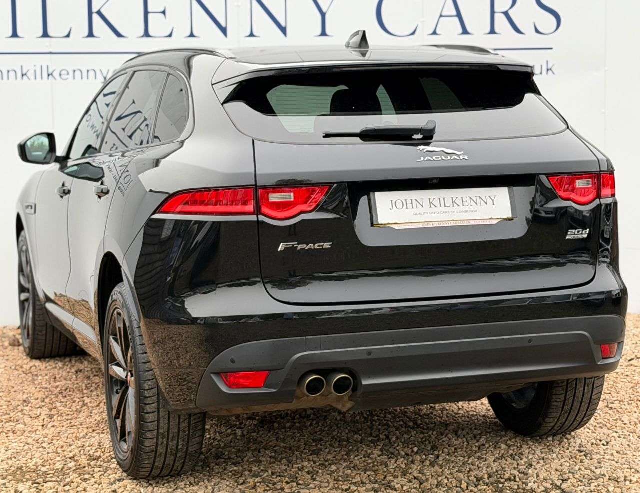 A 2020 JAGUAR F-PACE 2.0 D180 Chequered Flag SUV 5dr Diesel Auto AWD Euro 6 (s/s) (180 ps) A 2020 JAGUAR F-PACE 2.0 D180 Chequered Flag SUV 5dr Diesel Auto AWD Euro 6 (s/s) (180 ps)