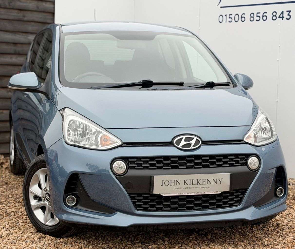 A 2017 HYUNDAI I10 1.0 Premium Hatchback 5dr Petrol Manual Euro 6 (66 ps) A 2017 HYUNDAI I10 1.0 Premium Hatchback 5dr Petrol Manual Euro 6 (66 ps)