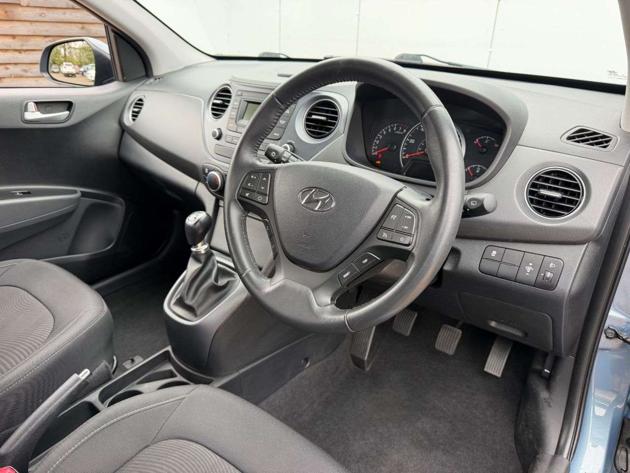 2017 HYUNDAI I10 2017 HYUNDAI I10