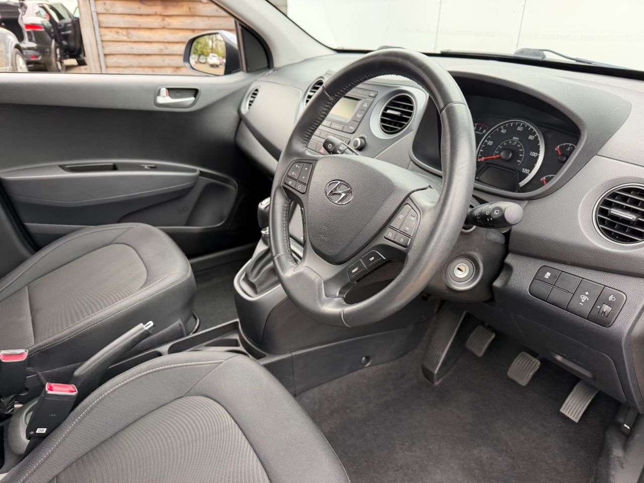 2017 HYUNDAI I10 2017 HYUNDAI I10
