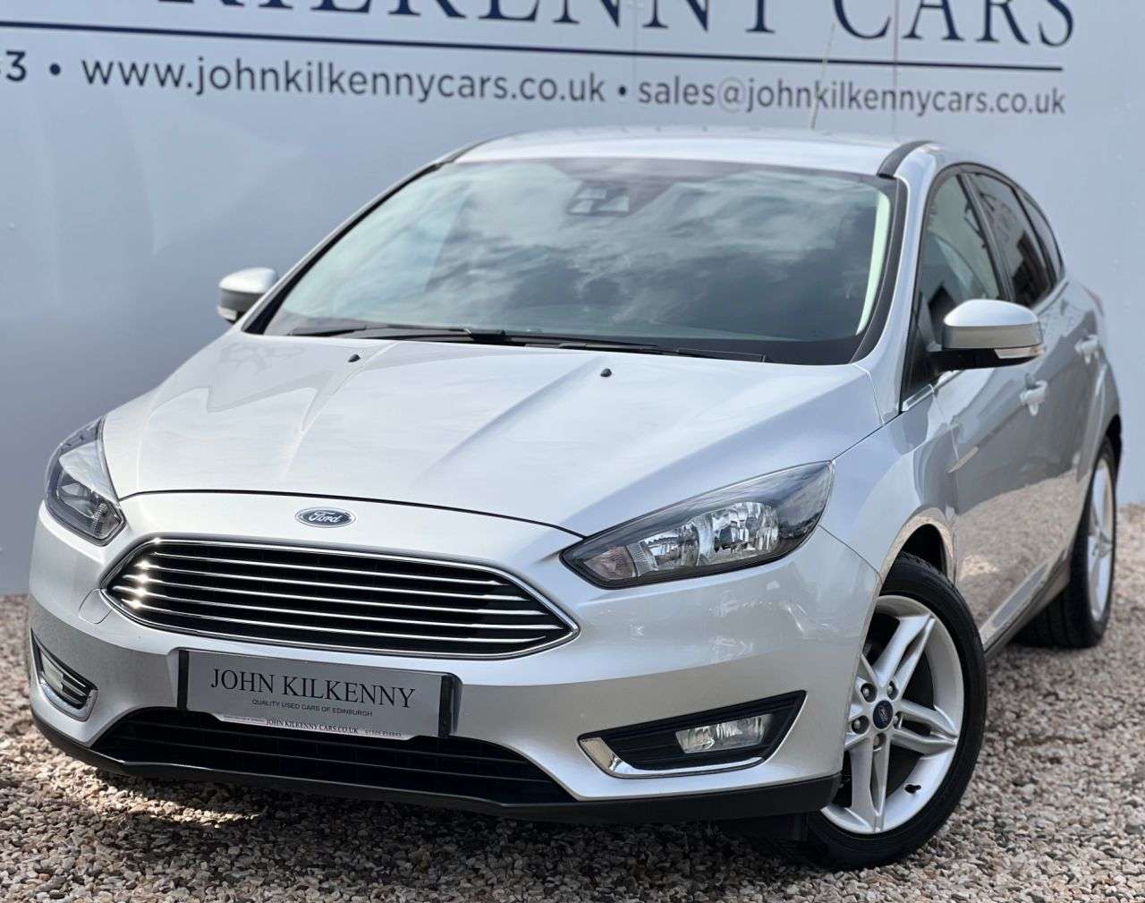 A 2017 FORD FOCUS 1.0T EcoBoost Titanium Hatchback 5dr Petrol Manual Euro 6 (s/s) (125 ps) A 2017 FORD FOCUS 1.0T EcoBoost Titanium Hatchback 5dr Petrol Manual Euro 6 (s/s) (125 ps)