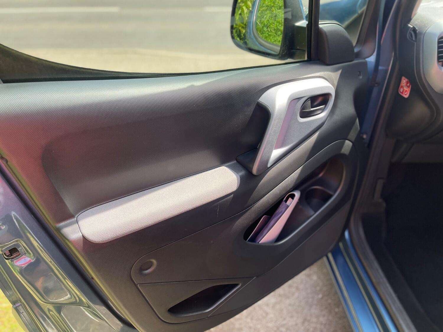 2013 PEUGEOT PARTNER TEPEE 2013 PEUGEOT PARTNER TEPEE