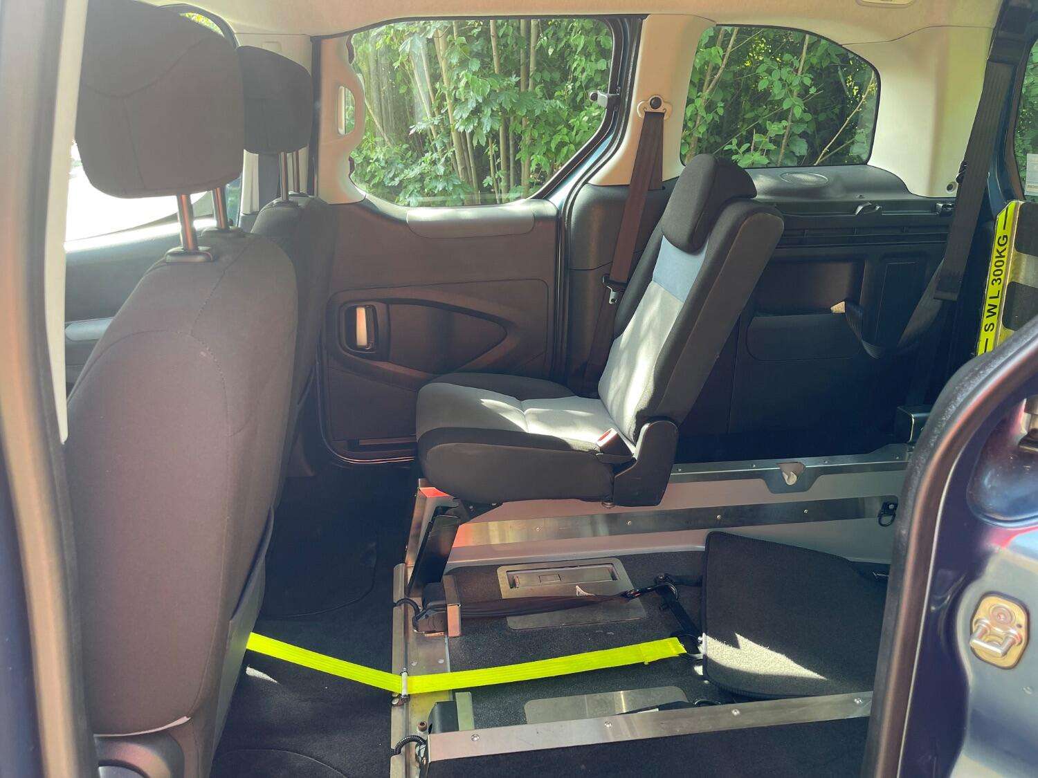 2013 PEUGEOT PARTNER TEPEE 2013 PEUGEOT PARTNER TEPEE