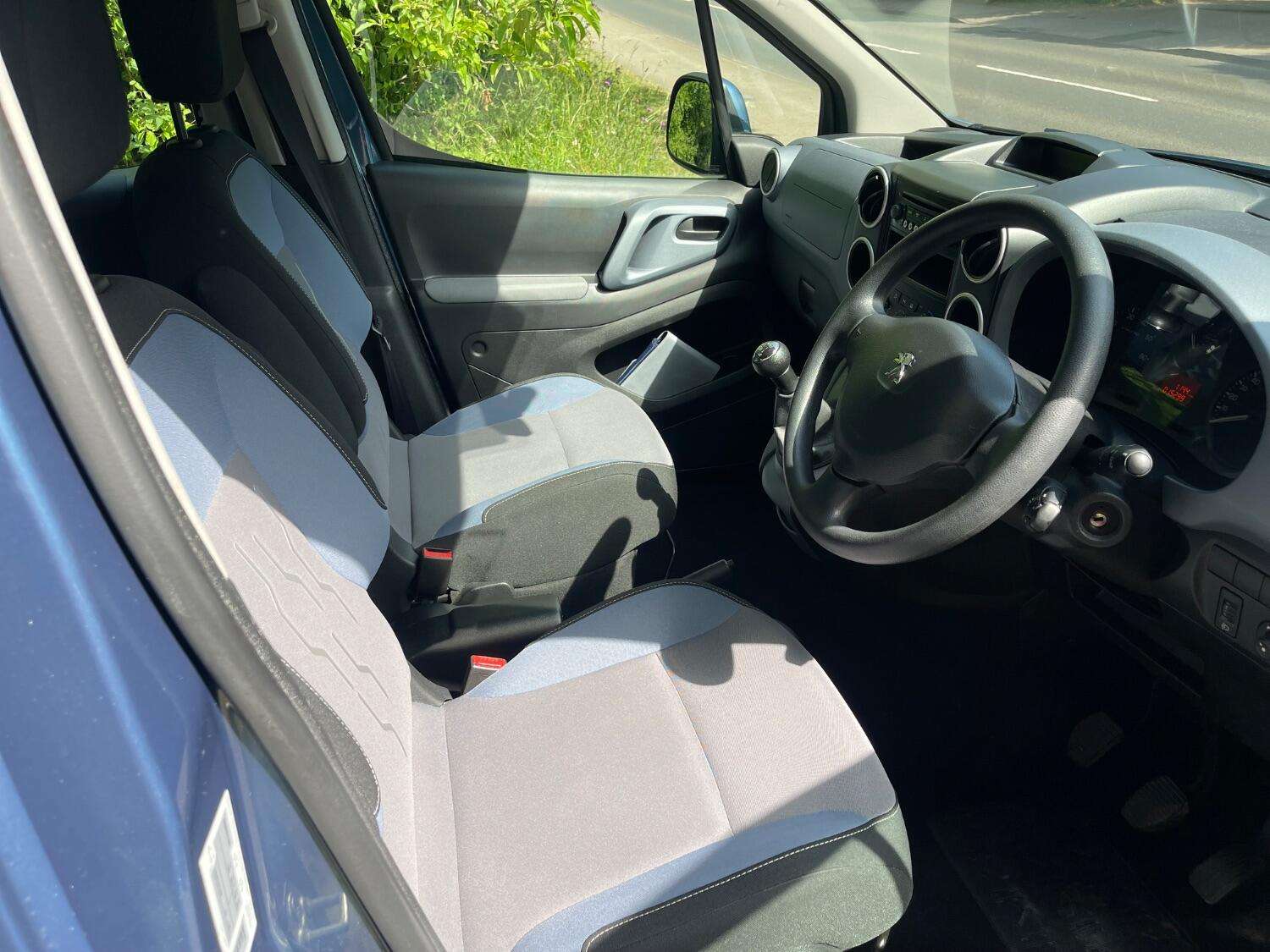 2013 PEUGEOT PARTNER TEPEE 2013 PEUGEOT PARTNER TEPEE