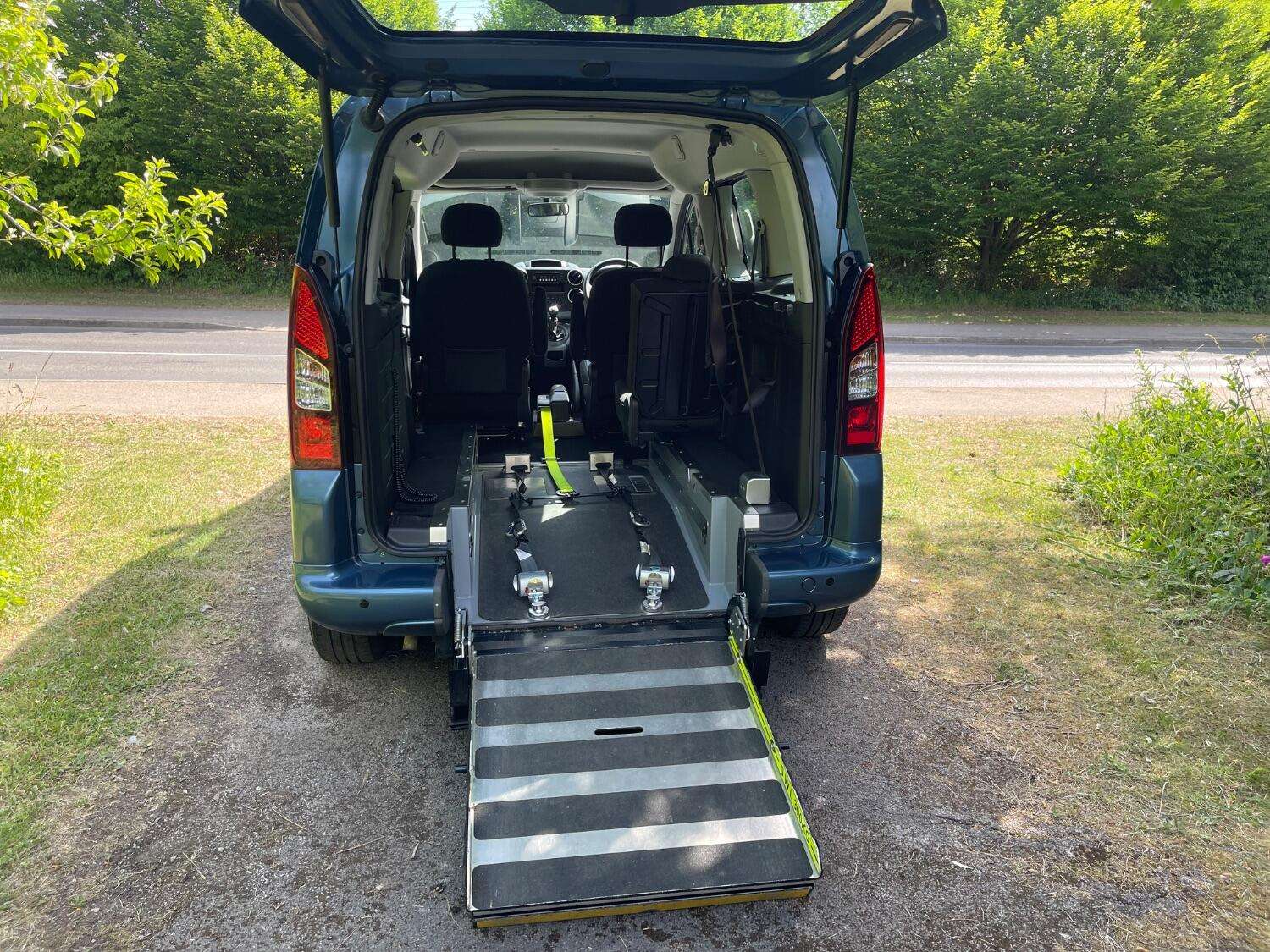 2013 PEUGEOT PARTNER TEPEE 2013 PEUGEOT PARTNER TEPEE