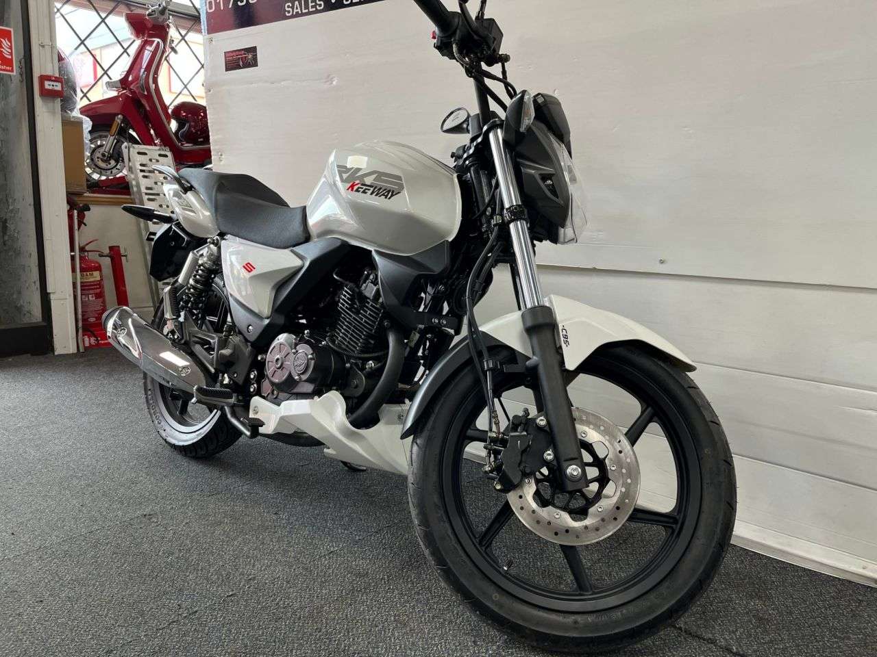 A 1970 KEEWAY RKS125 125cc A 1970 KEEWAY RKS125 125cc