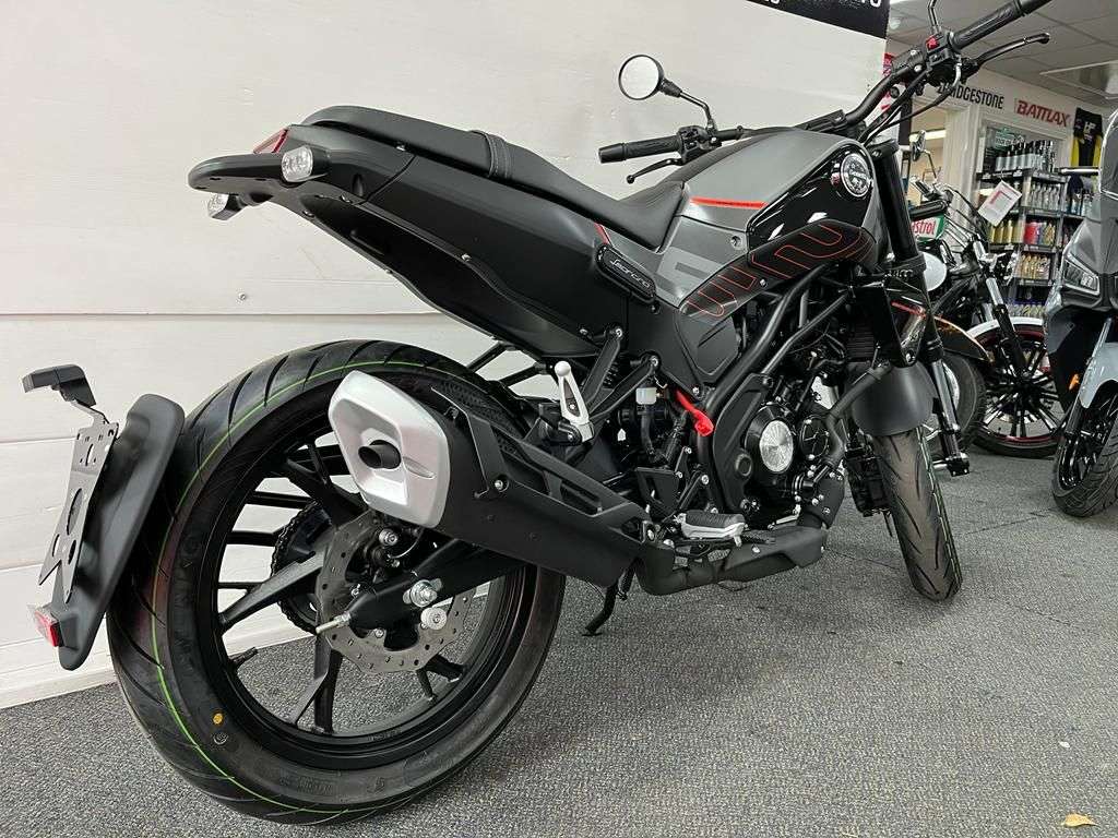 null BENELLI LEONCINO 125 null BENELLI LEONCINO 125