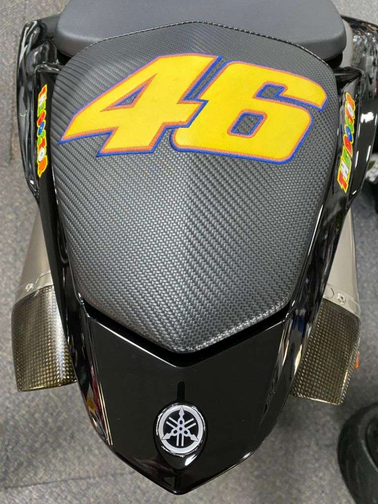 2010 YAMAHA R1 2010 YAMAHA R1