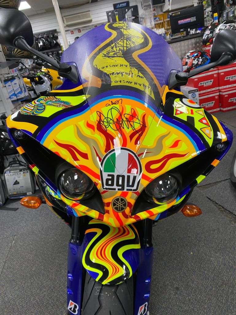 2010 YAMAHA R1 2010 YAMAHA R1