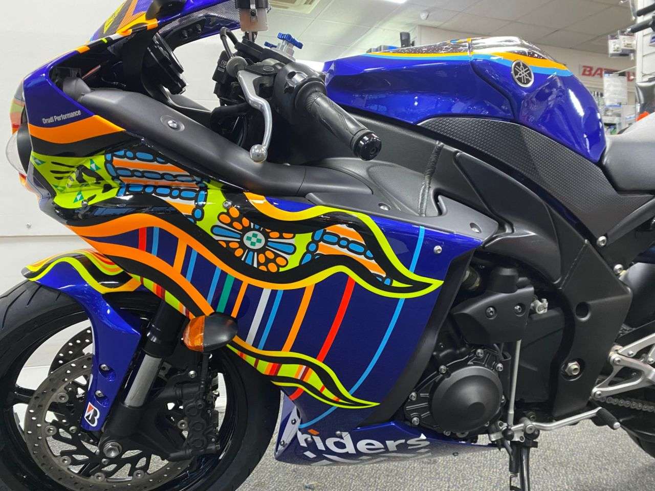 2010 YAMAHA R1 2010 YAMAHA R1