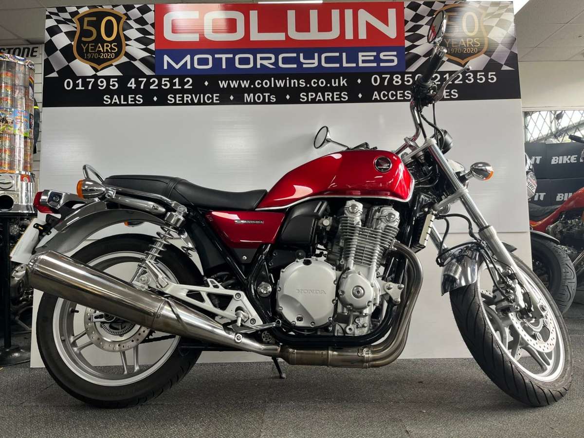 Check out this Honda Cb1100 2013 Petrol Manual