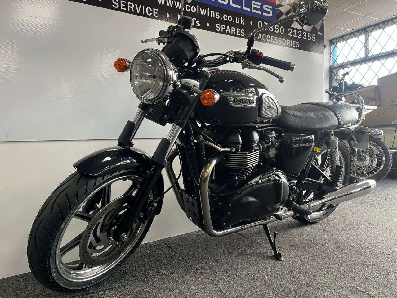 2012 TRIUMPH BONNEVILLE T100 2012 TRIUMPH BONNEVILLE T100