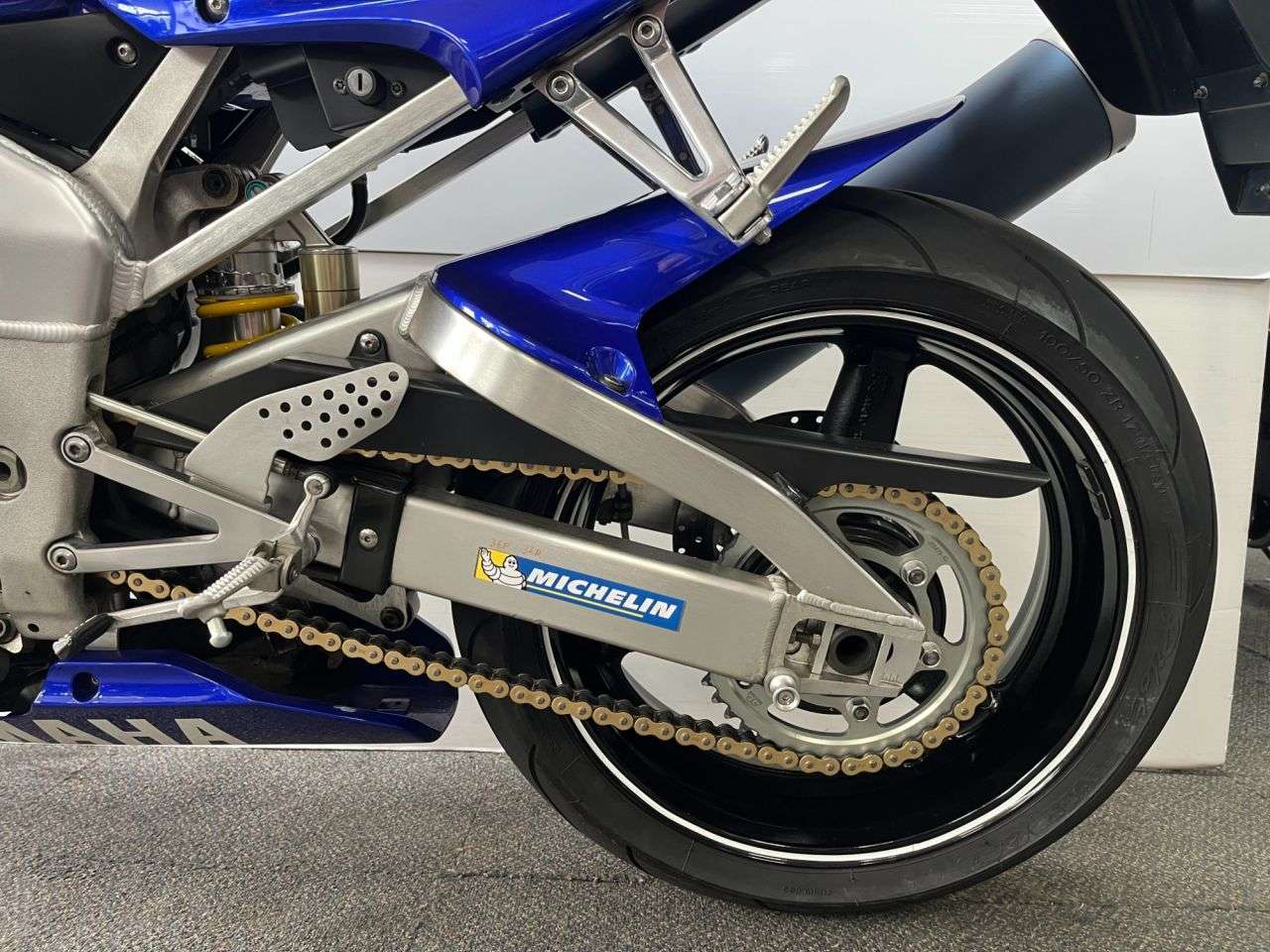 2002 YAMAHA R1 2002 YAMAHA R1