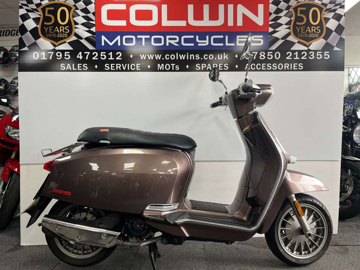 Check out this Lambretta V-125 2021 Petrol Automatic