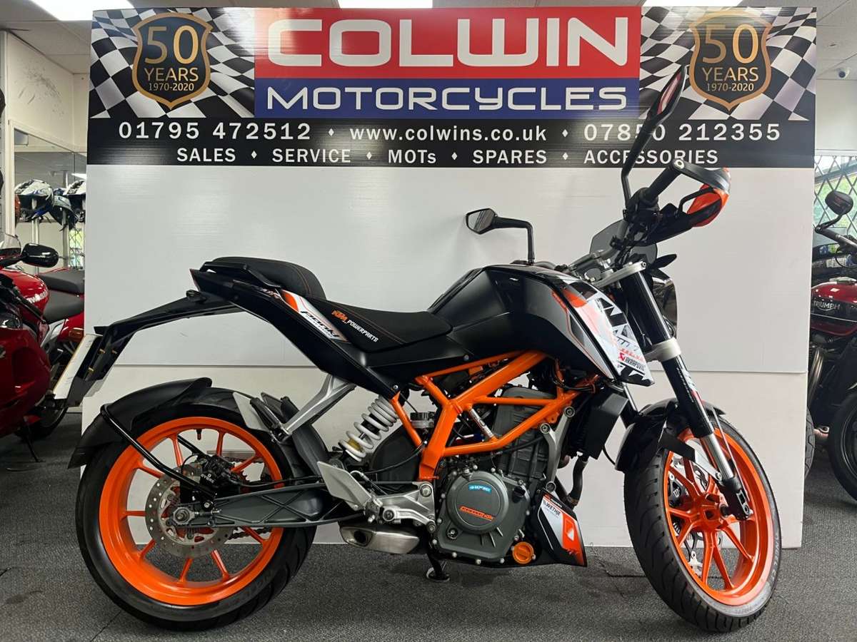 Check out this Ktm 390 Duke 2016 Petrol Manual