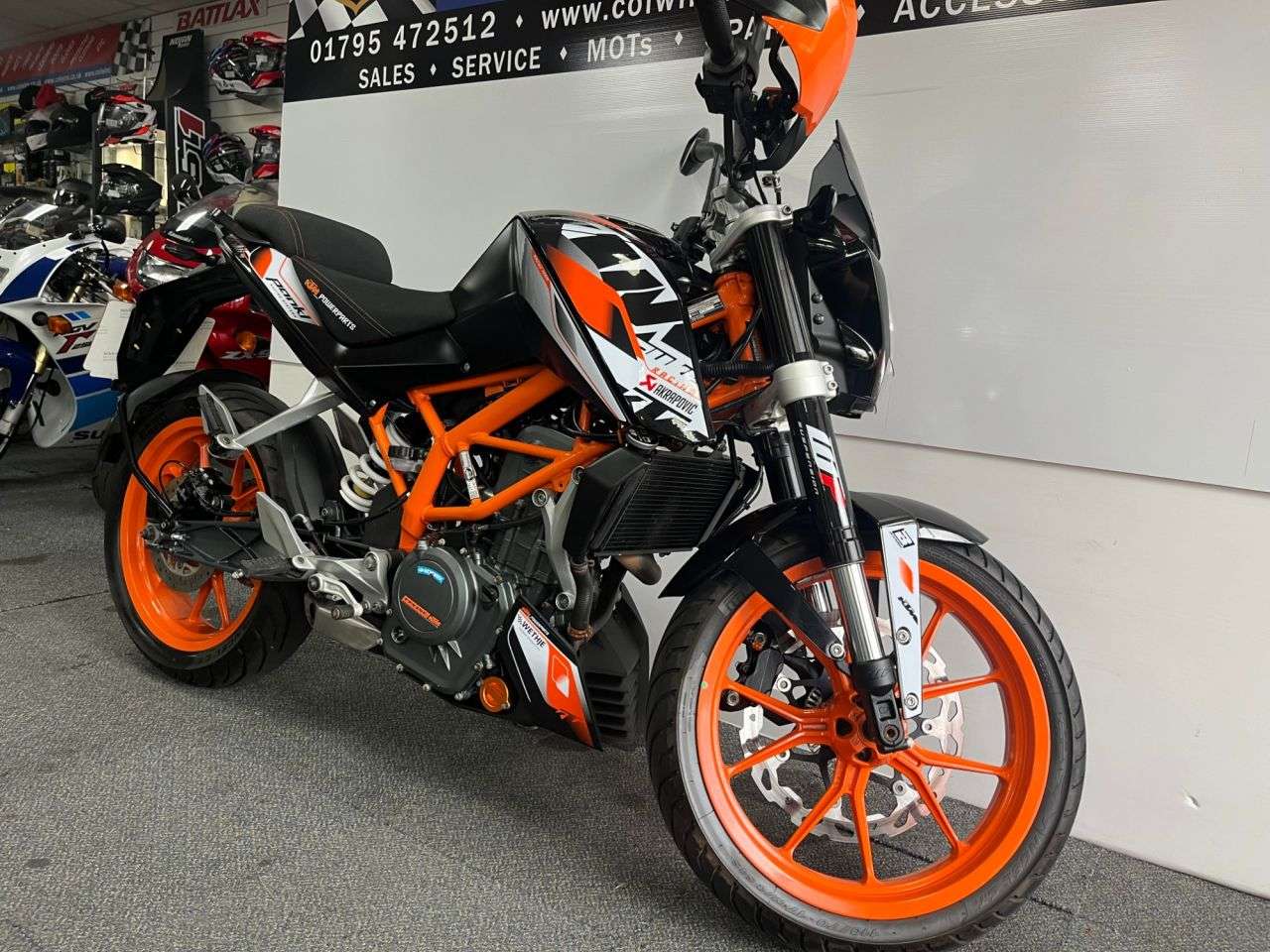 2016 KTM 390 DUKE 2016 KTM 390 DUKE