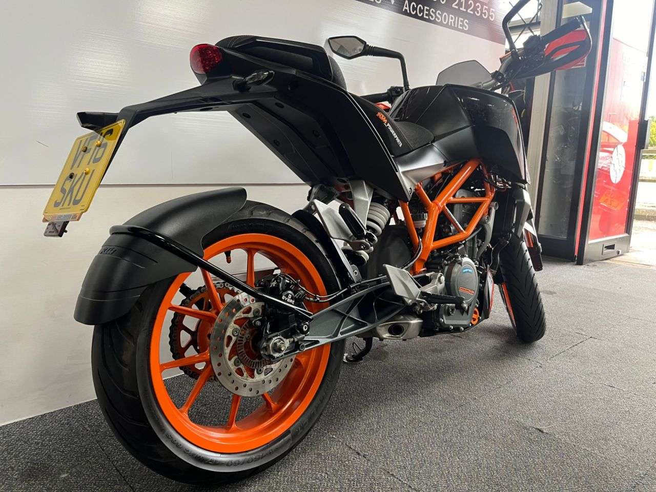 2016 KTM 390 DUKE 2016 KTM 390 DUKE