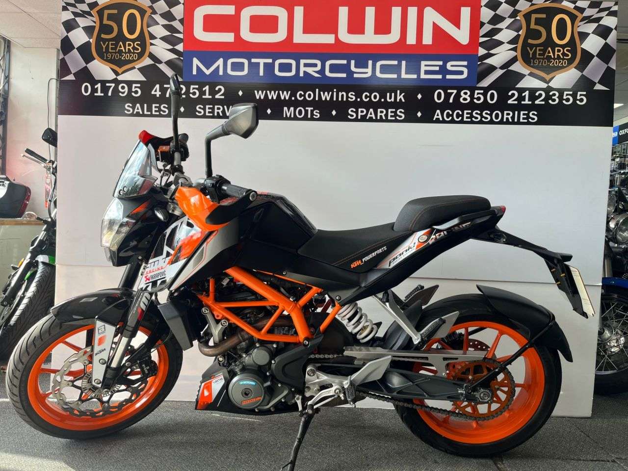 2016 KTM 390 DUKE 2016 KTM 390 DUKE