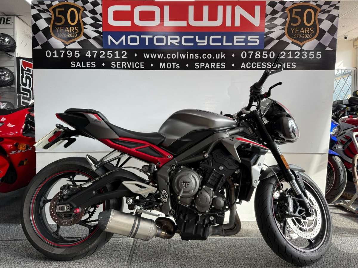 Check out this Triumph Street Triple 765 2021 Petrol Manual