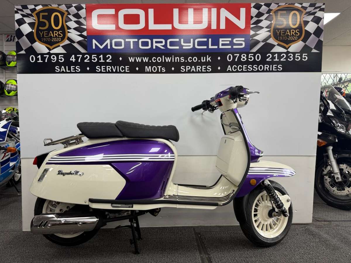 Check out this Royal Alloy Gp 125 1966 Petrol Automatic