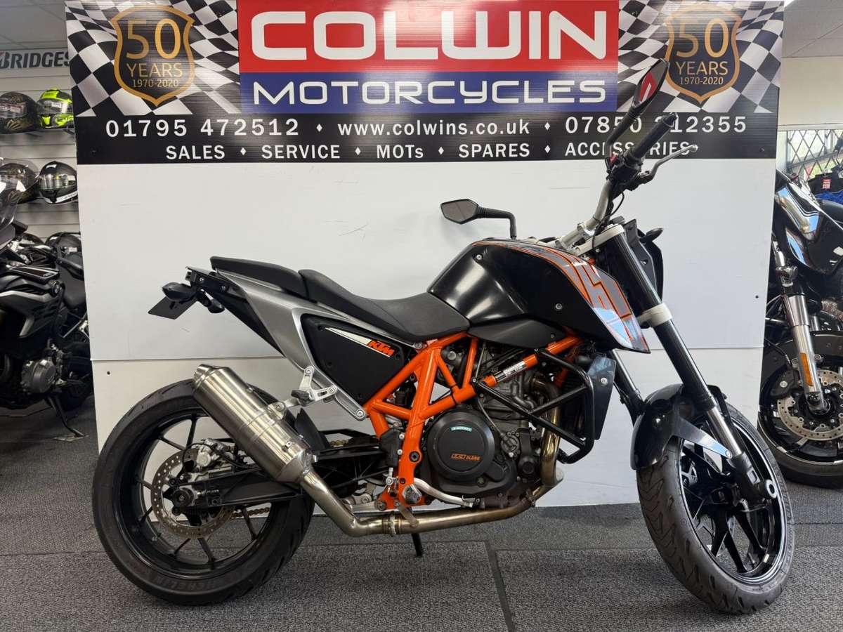 Check out this Ktm 690 Duke 2014 Petrol Manual