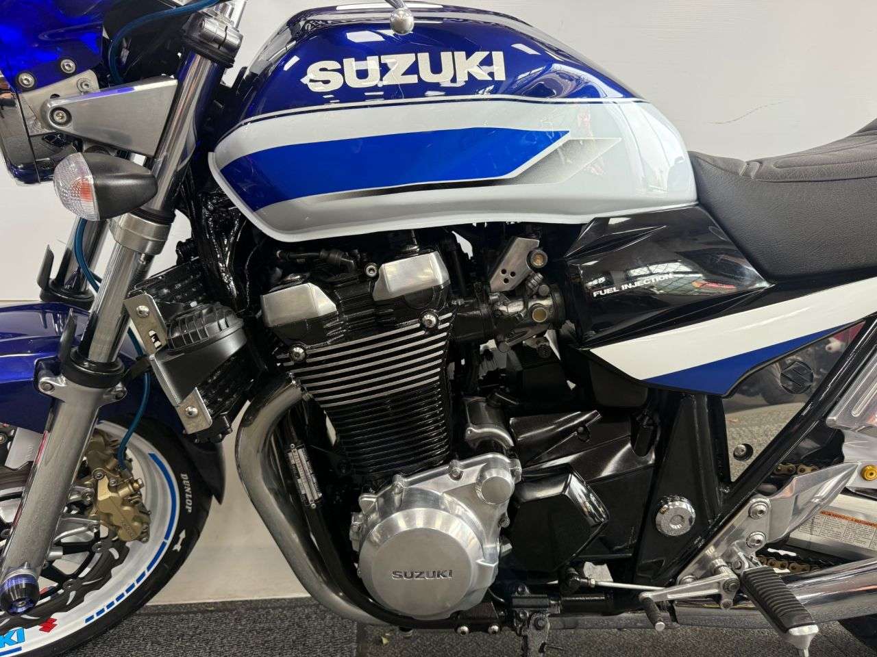 2002 SUZUKI GSX1400 2002 SUZUKI GSX1400