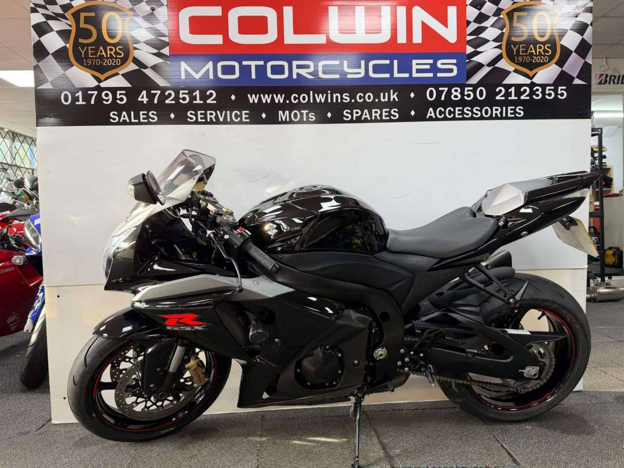 2015 SUZUKI GSX-R1000 2015 SUZUKI GSX-R1000