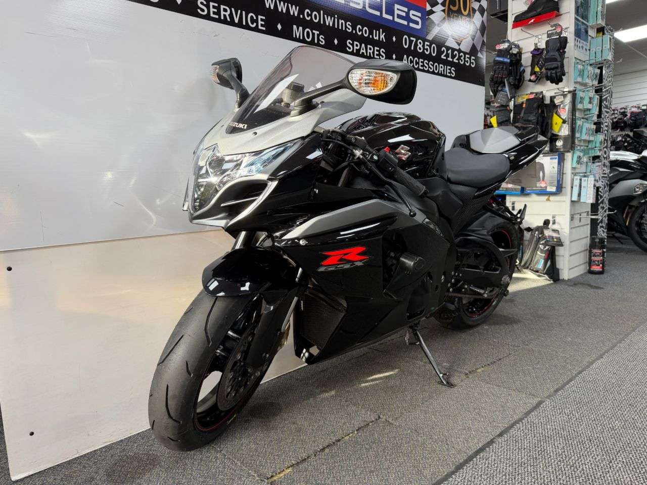 2015 SUZUKI GSX-R1000 2015 SUZUKI GSX-R1000