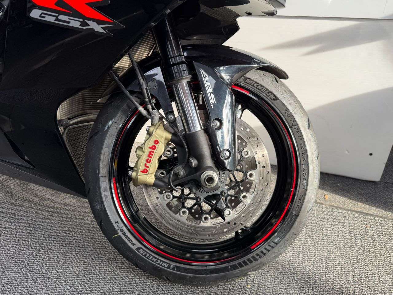 2015 SUZUKI GSX-R1000 2015 SUZUKI GSX-R1000