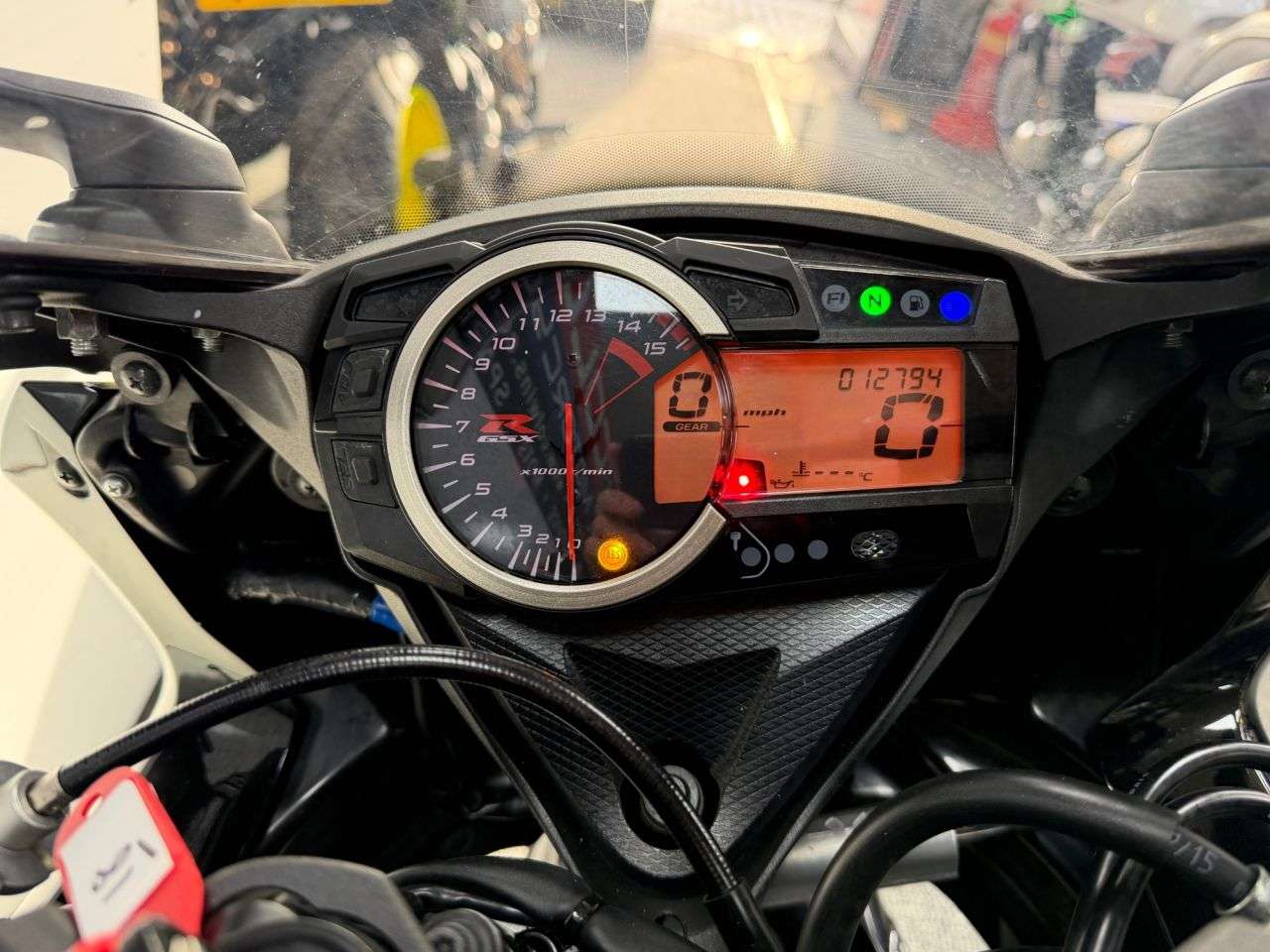 2015 SUZUKI GSX-R1000 2015 SUZUKI GSX-R1000