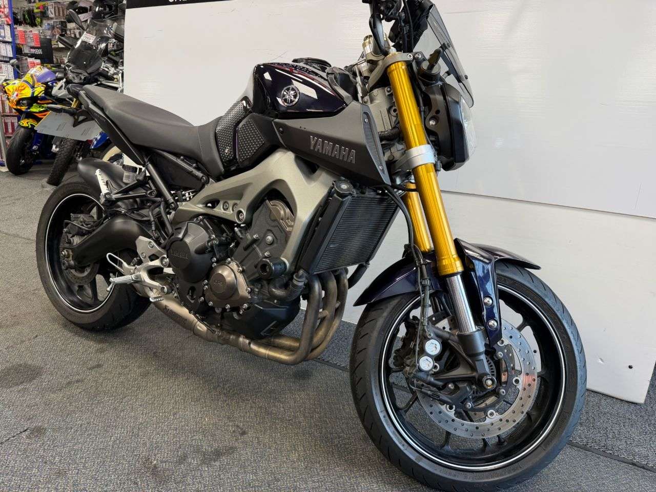 2015 YAMAHA MT-09 2015 YAMAHA MT-09