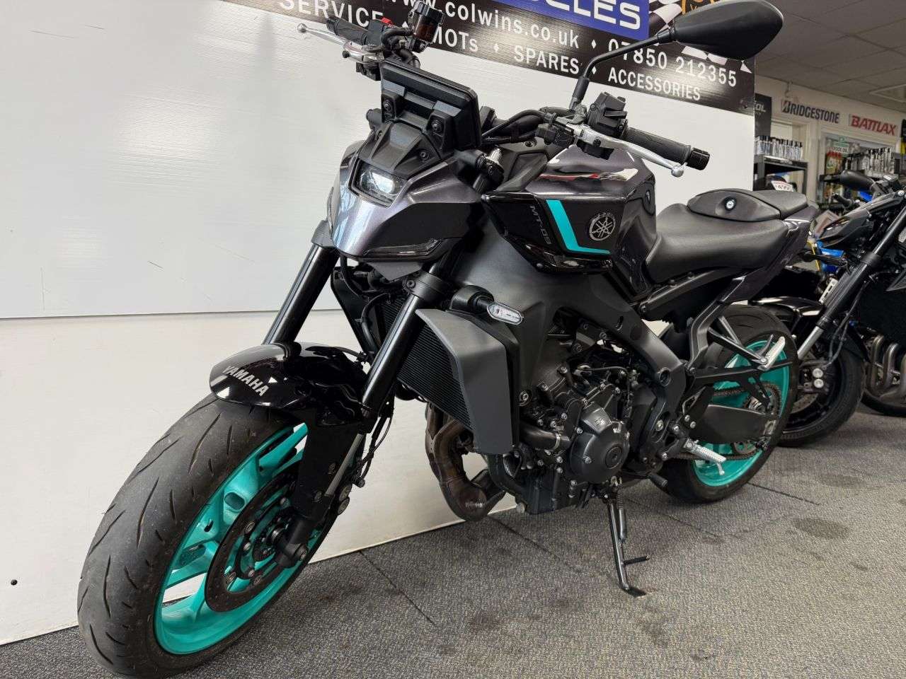 A 2024 YAMAHA MT-09 900 Hyper-naked Petrol Manual Euro 5 (119 ps) A 2024 YAMAHA MT-09 900 Hyper-naked Petrol Manual Euro 5 (119 ps)