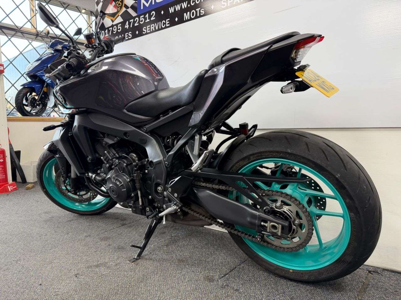 2024 YAMAHA MT-09 2024 YAMAHA MT-09