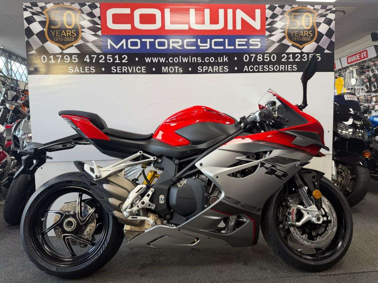 null QJMOTOR SRK 921 RR null QJMOTOR SRK 921 RR