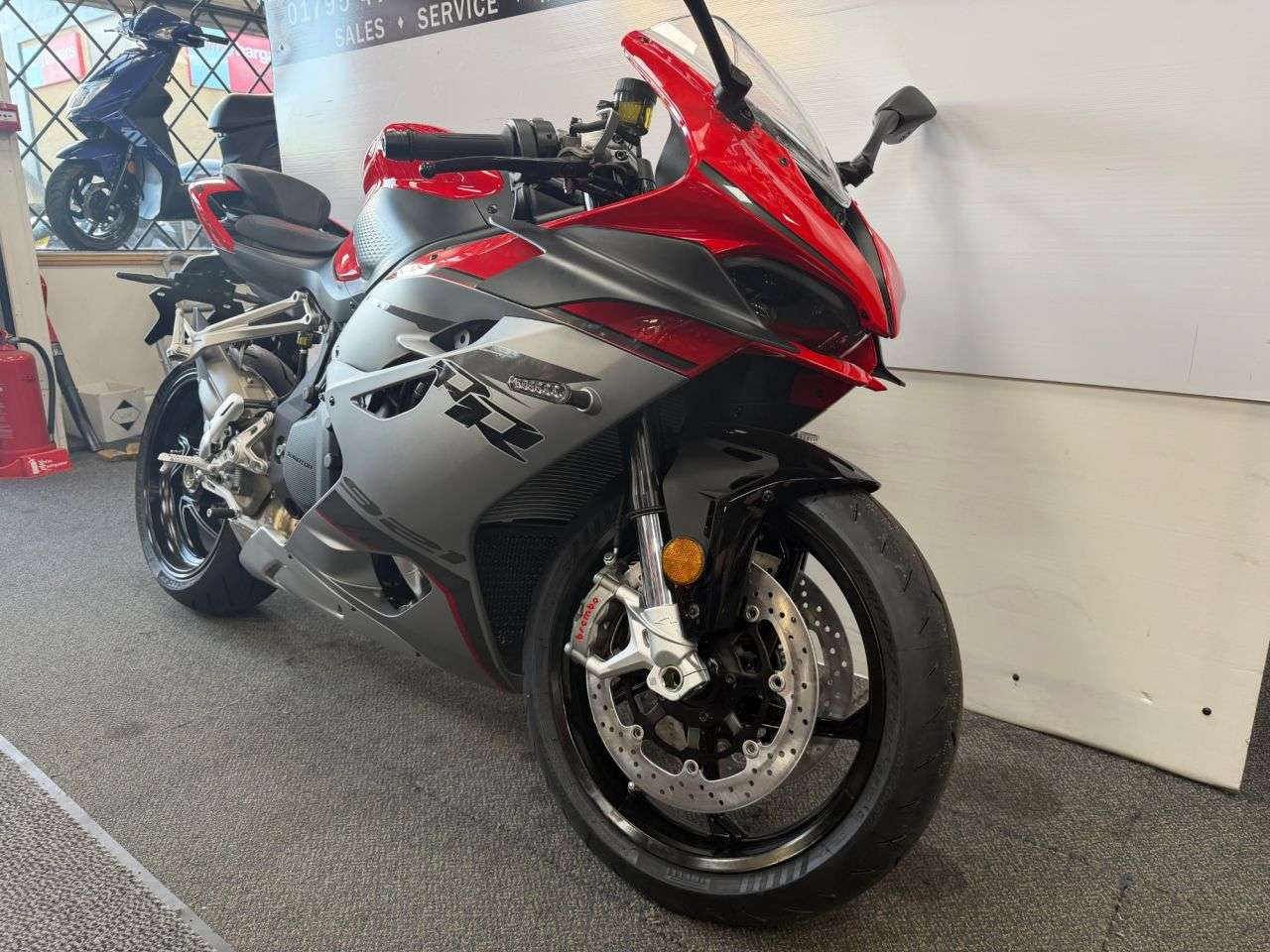 null QJMOTOR SRK 921 RR null QJMOTOR SRK 921 RR