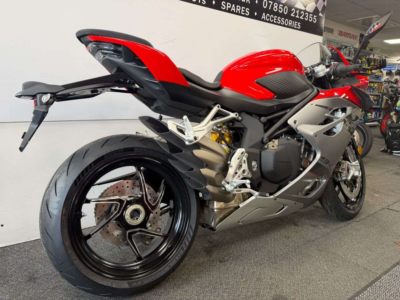 null QJMOTOR SRK 921 RR null QJMOTOR SRK 921 RR