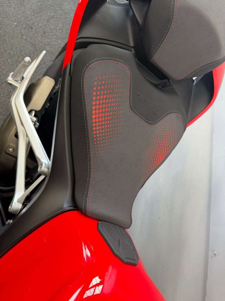 null QJMOTOR SRK 921 RR null QJMOTOR SRK 921 RR